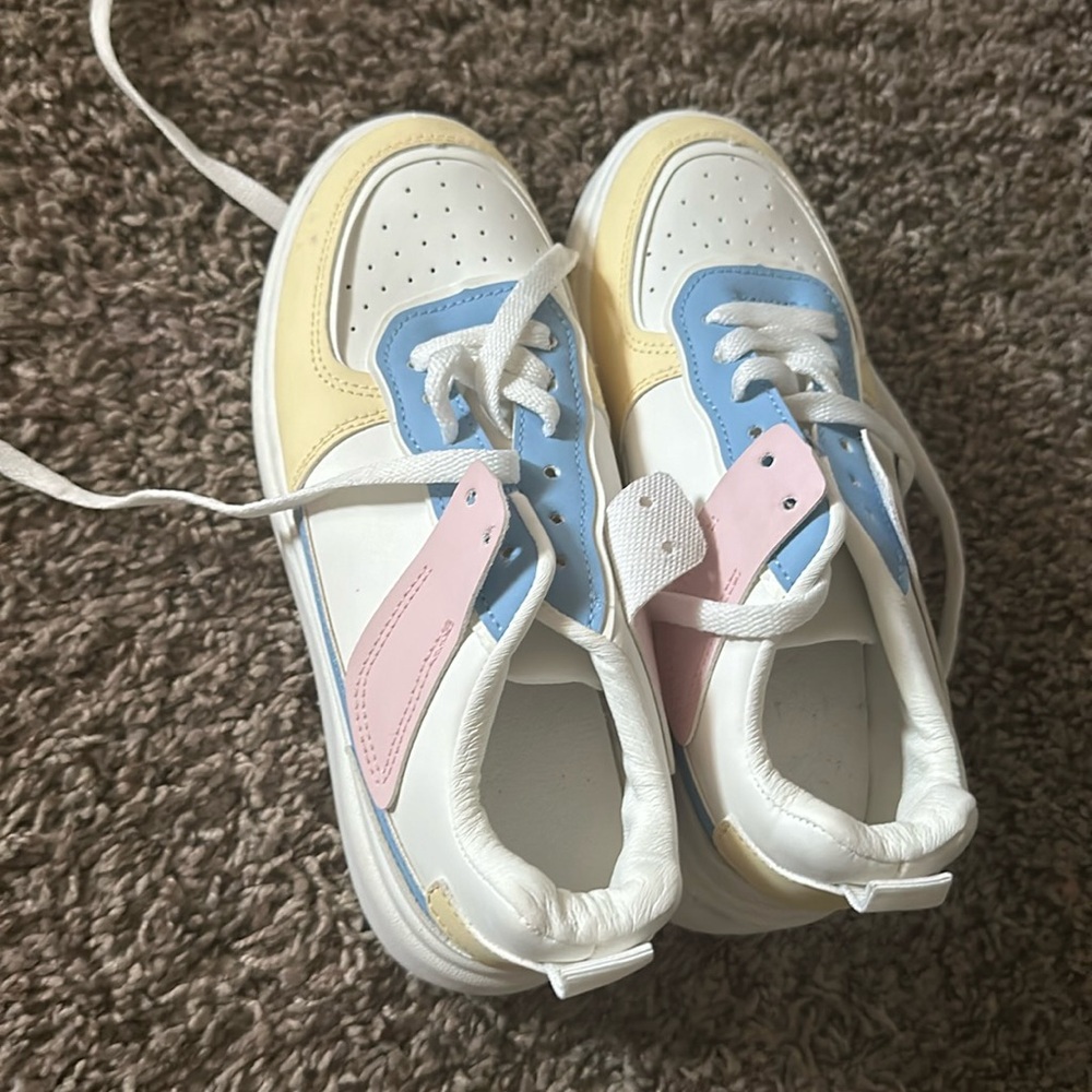 Womens Chunky White Sneakers